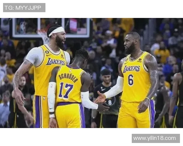 洛杉矶湖人与纽约对决展现篮球魅力与激情的巅峰之战